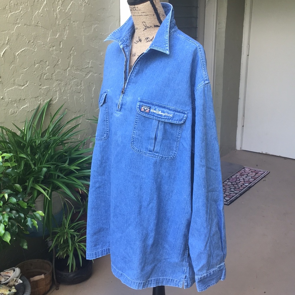 Men’s Disney jeans shirt🚭👍🏽